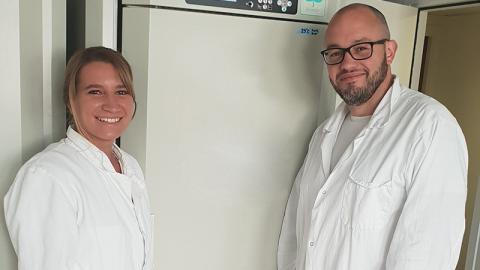 Système de surveillance et d'alarme de laboratoire